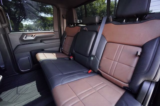 2025 Lakeshore Blue Metallic Chevrolet Silverado 2500HD High Country 4X4 Truck