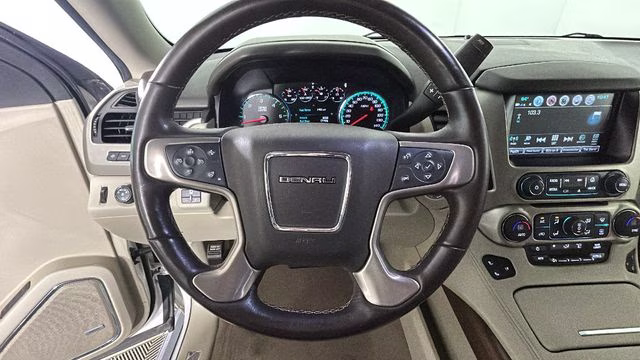 2019 White Frost Tricoat GMC Yukon Denali 4X4 SUV