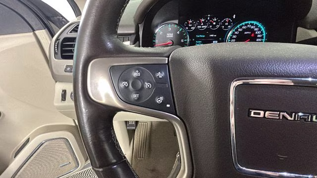 2019 White Frost Tricoat GMC Yukon Denali 4X4 SUV