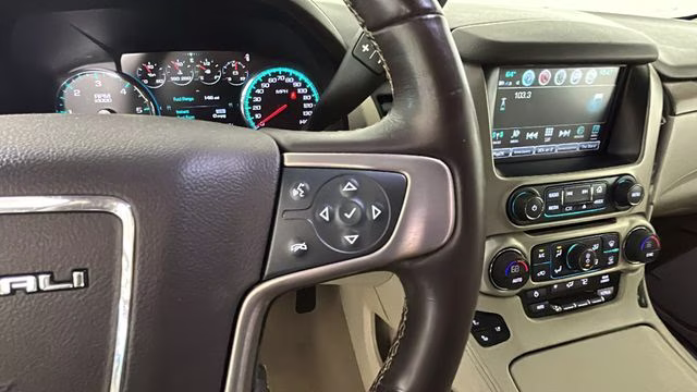 2019 White Frost Tricoat GMC Yukon Denali 4X4 SUV