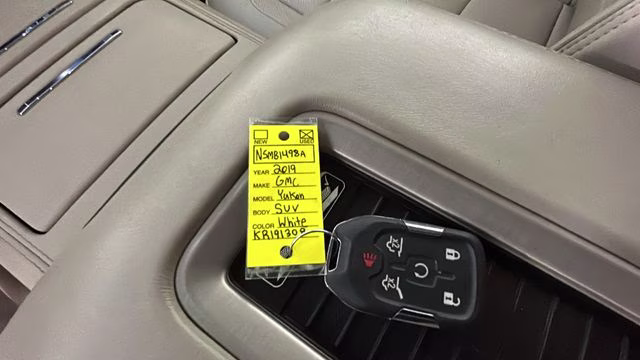 2019 White Frost Tricoat GMC Yukon Denali 4X4 SUV