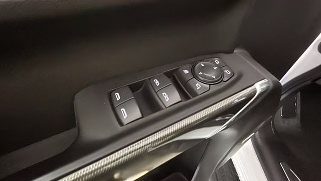2022 Summit White GMC Sierra 1500 Limited AT4 4X4 Truck