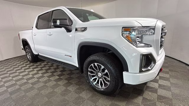 2022 Summit White GMC Sierra 1500 Limited AT4 4X4 Truck