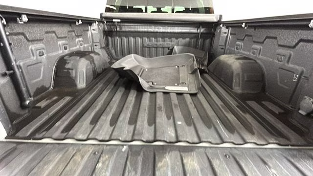 2022 Summit White GMC Sierra 1500 Limited AT4 4X4 Truck