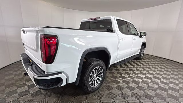 2022 Summit White GMC Sierra 1500 Limited AT4 4X4 Truck