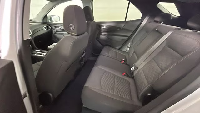 2019 Silver Ice Metallic Chevrolet Equinox LT FWD SUV