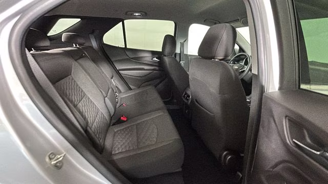 2019 Silver Ice Metallic Chevrolet Equinox LT FWD SUV