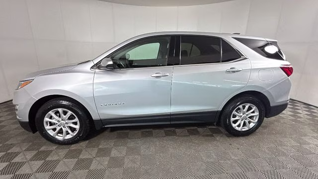 2019 Silver Ice Metallic Chevrolet Equinox LT FWD SUV