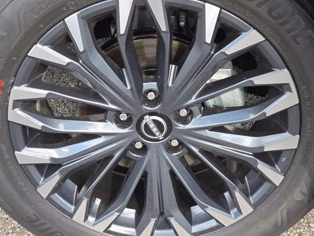 2026 Boulder Gray/Super Black Nissan Rogue Platinum AWD SUV