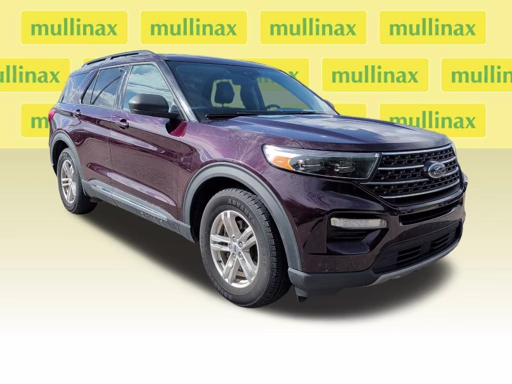 2023 Jewel Red Metallic Tinted Clearcoat Ford Explorer XLT RWD SUV