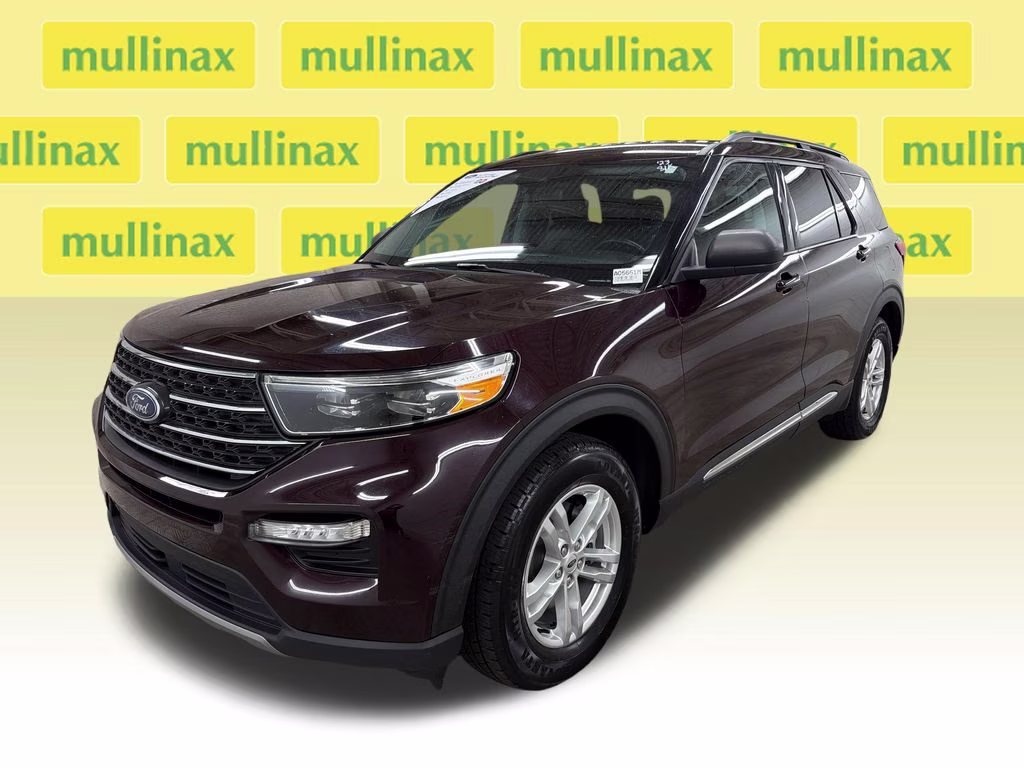 2023 Jewel Red Metallic Tinted Clearcoat Ford Explorer XLT RWD SUV