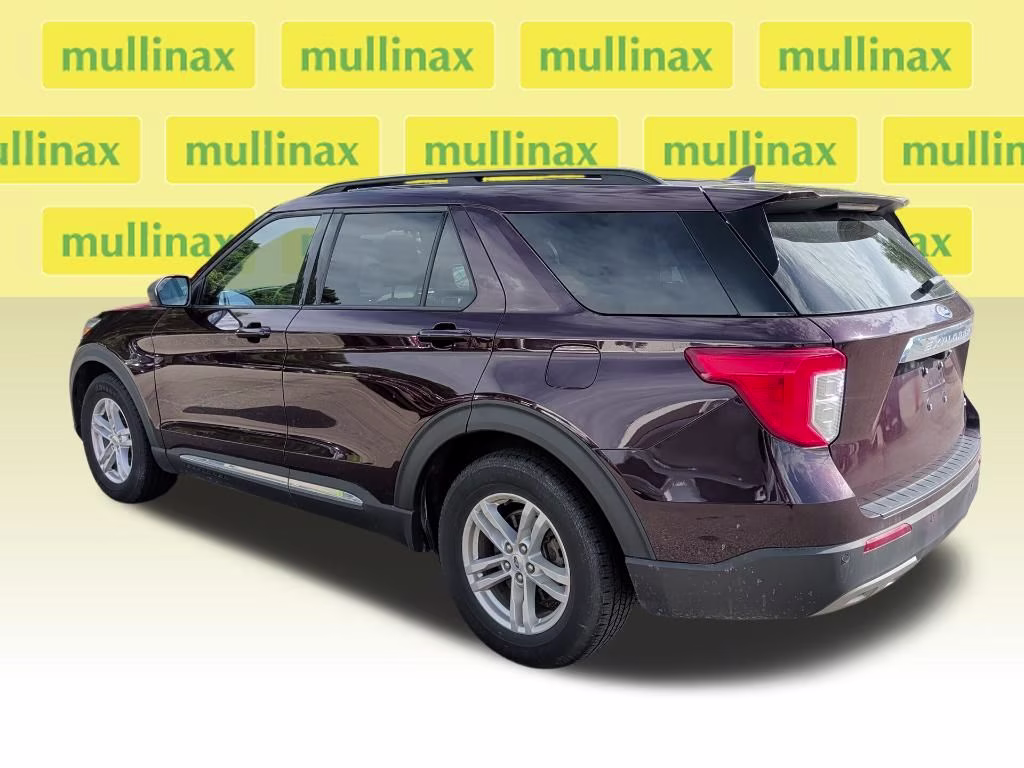 2023 Jewel Red Metallic Tinted Clearcoat Ford Explorer XLT RWD SUV