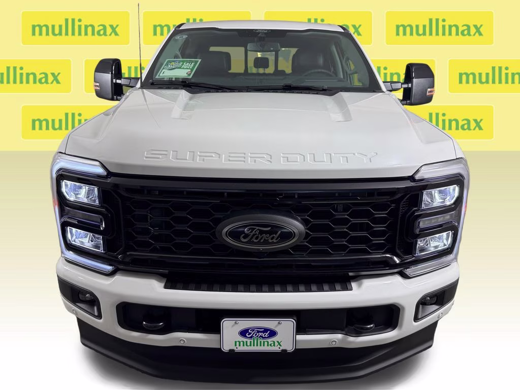 2026 Star White Metallic Tri-Coat Ford Super Duty F-250 SRW Lariat 4X4 Truck