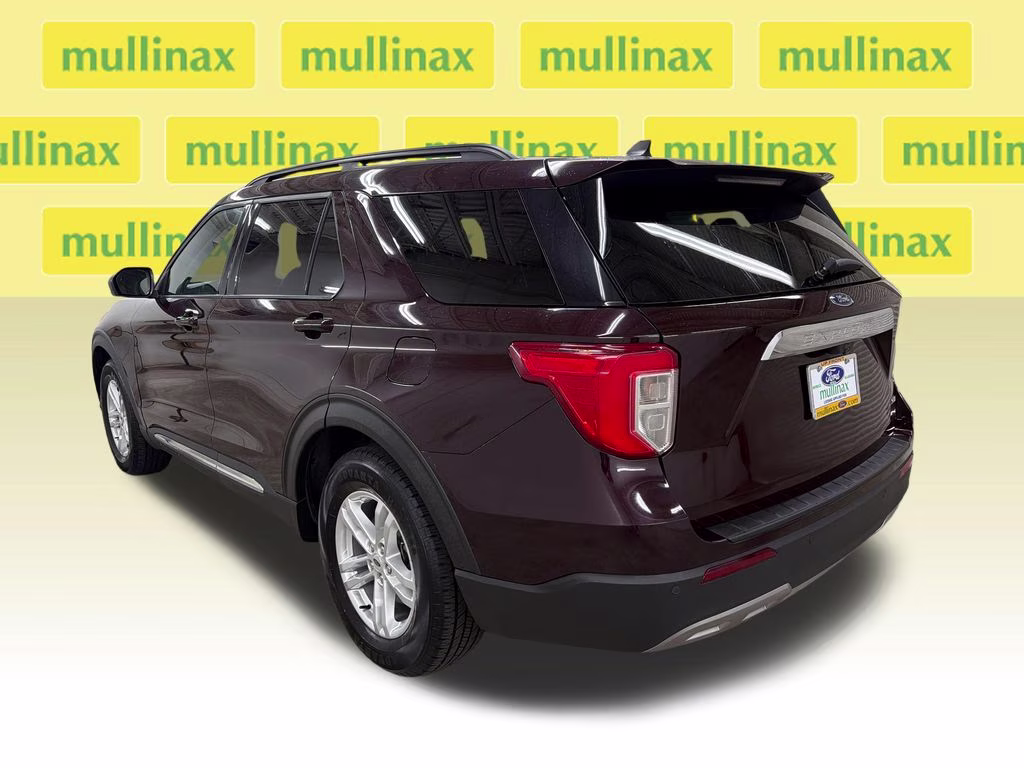 2023 Jewel Red Metallic Tinted Clearcoat Ford Explorer XLT RWD SUV
