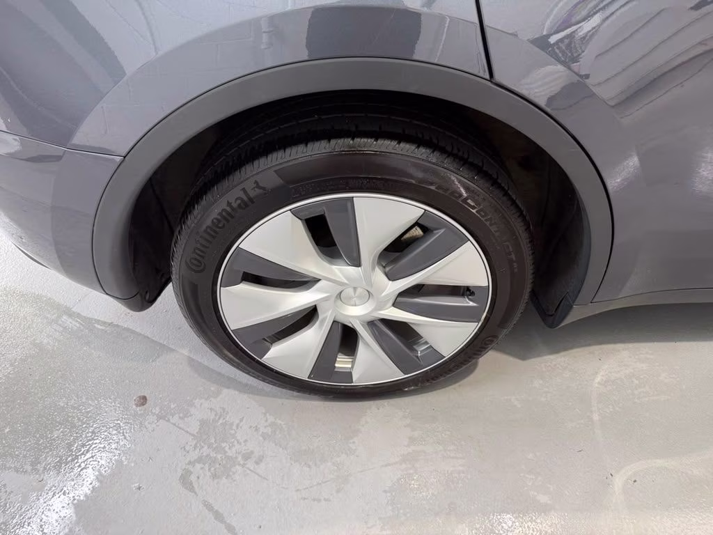 2023 Midnight Silver Metallic Tesla Model Y Long Range AWD SUV