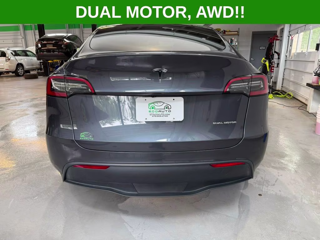 2023 Midnight Silver Metallic Tesla Model Y Long Range AWD SUV