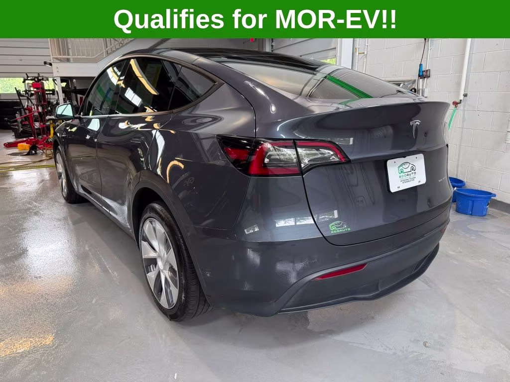 2023 Midnight Silver Metallic Tesla Model Y Long Range AWD SUV