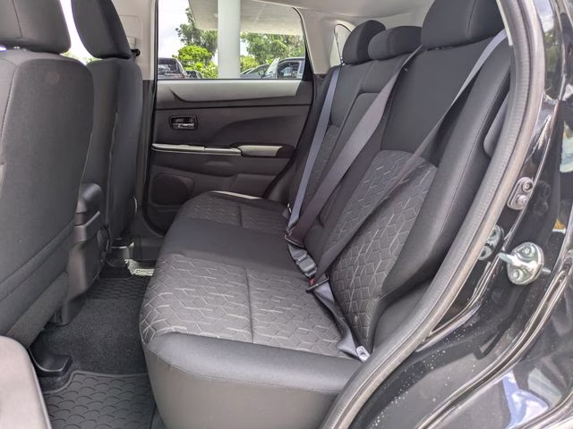 2026 Labrador Black Pearl Mitsubishi Outlander Sport 2.0 ES 4X4 SUV