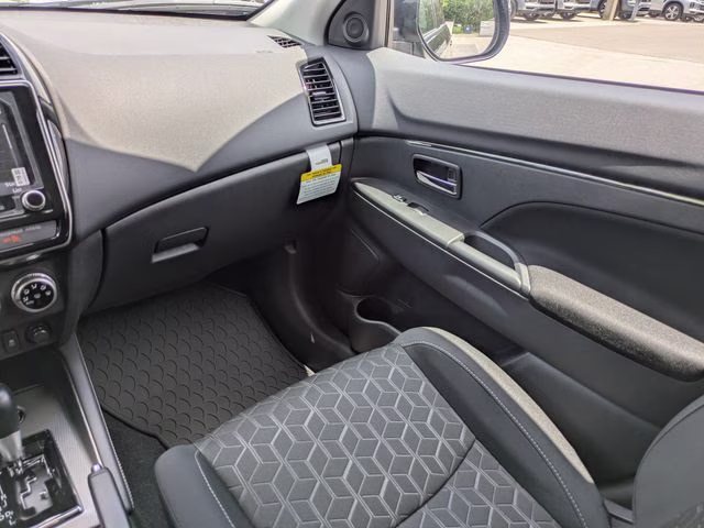 2026 Labrador Black Pearl Mitsubishi Outlander Sport 2.0 ES 4X4 SUV