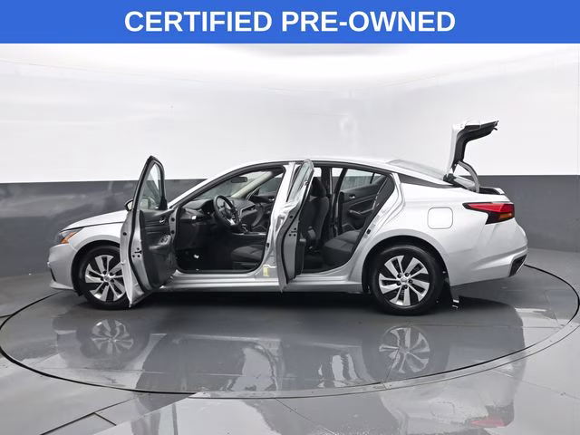 2022 Brilliant Silver Metallic Nissan Altima 2.5 S FWD Sedan