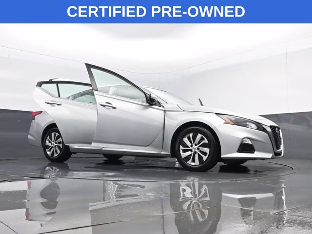 2022 Brilliant Silver Metallic Nissan Altima 2.5 S FWD Sedan