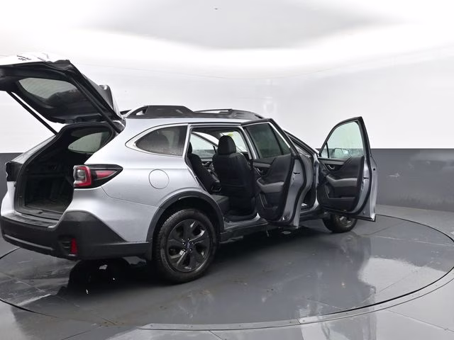 2020 Ice Silver Metallic Subaru Outback Onyx Edition XT AWD SUV