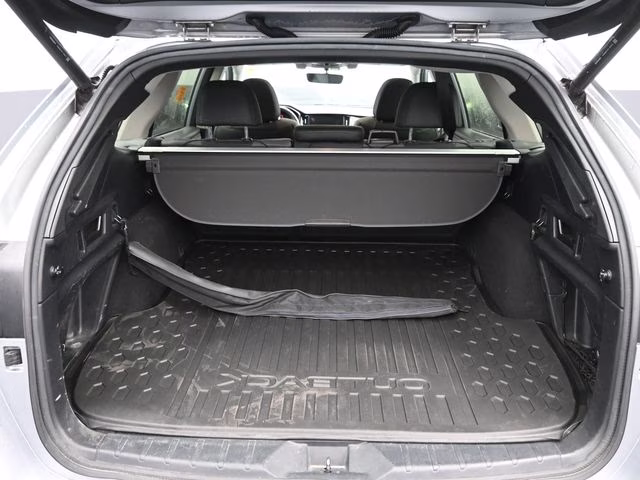 2020 Ice Silver Metallic Subaru Outback Onyx Edition XT AWD SUV