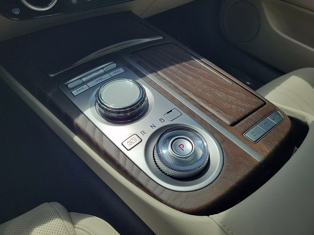 2024 Alta White Genesis G80 2.5T Advanced AWD Sedan