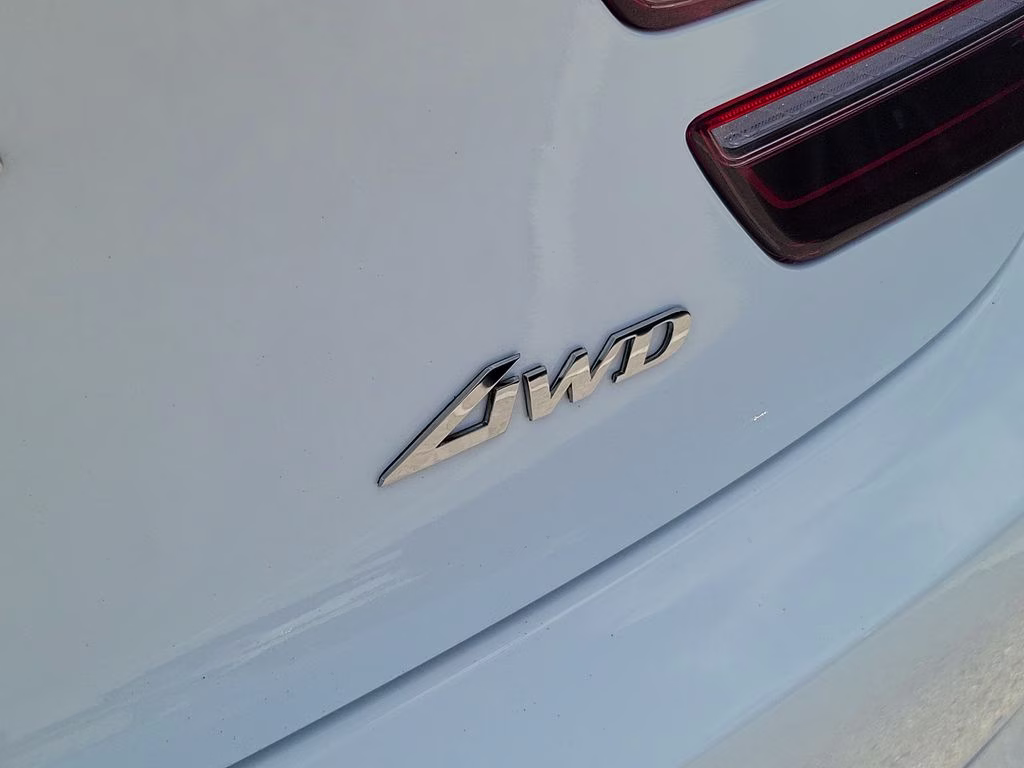 2024 Alta White Genesis G80 2.5T Advanced AWD Sedan