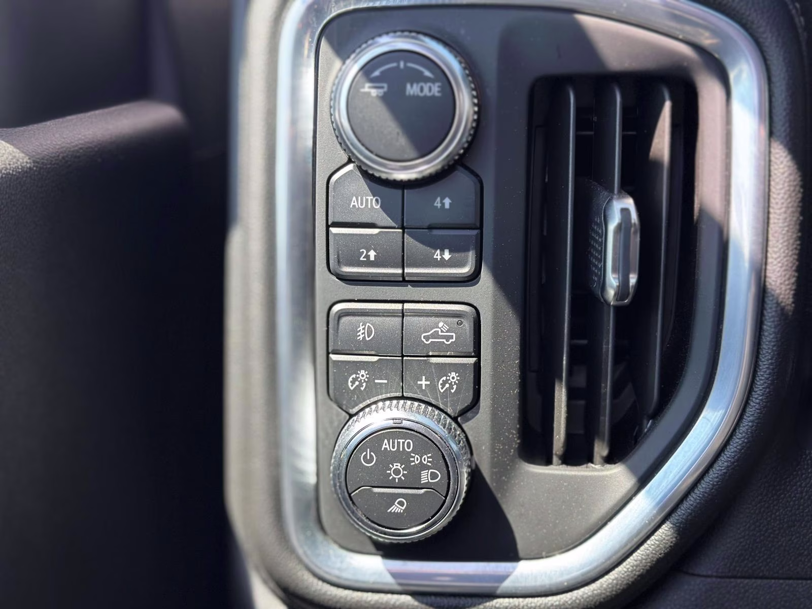 2021 White Frost Tricoat GMC Sierra 1500 4WD Crew Cab 147 Denali 4X4 Truck