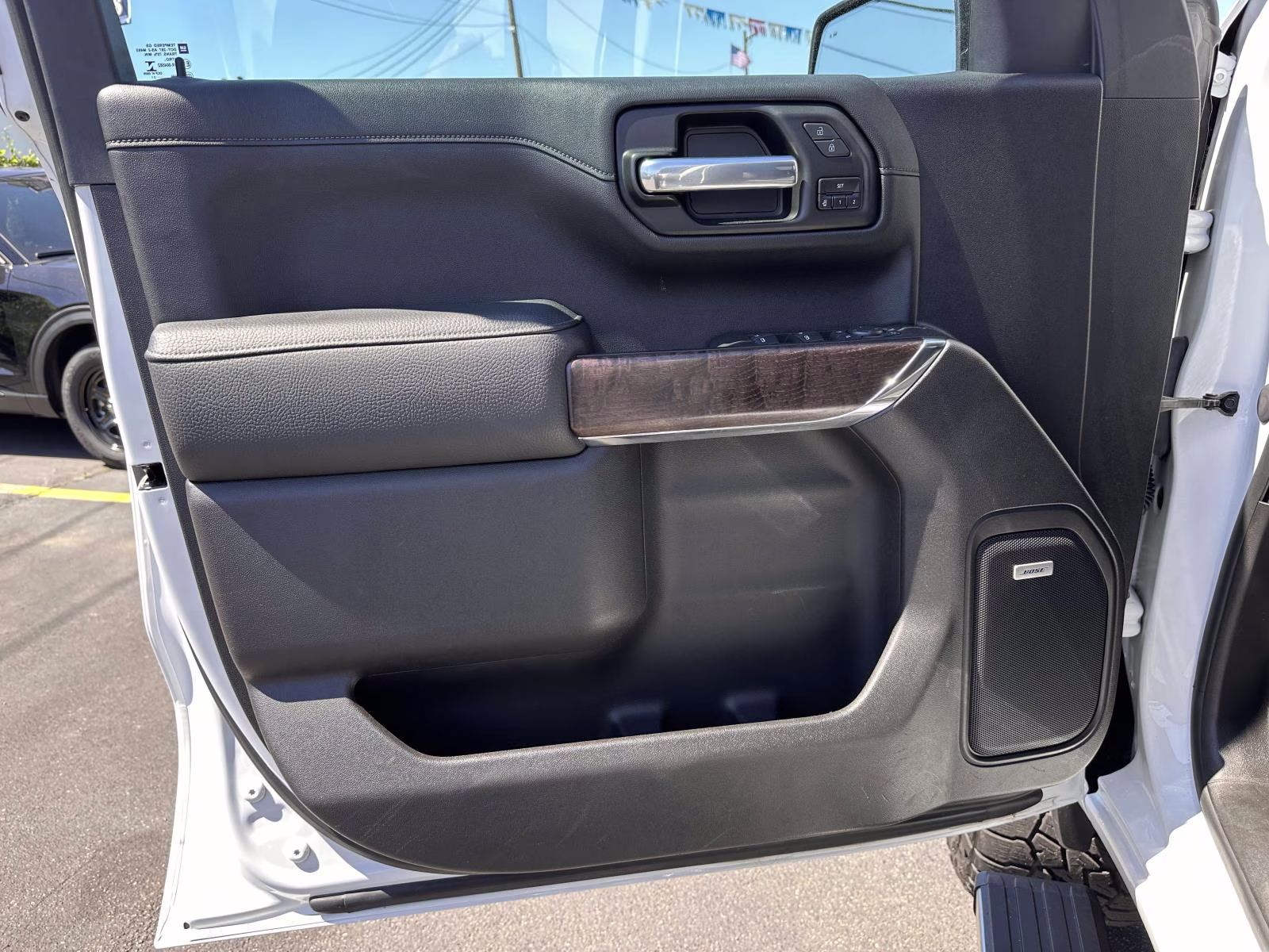 2021 White Frost Tricoat GMC Sierra 1500 4WD Crew Cab 147 Denali 4X4 Truck