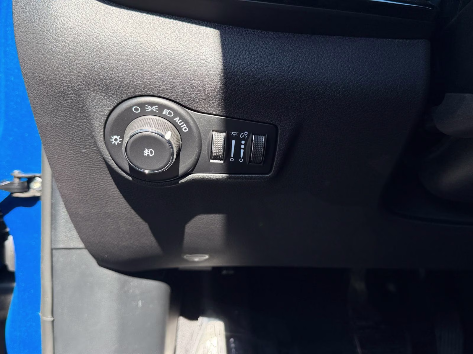 2026 Hydro Blue Pearlcoat Jeep Compass Latitude 4X4 SUV