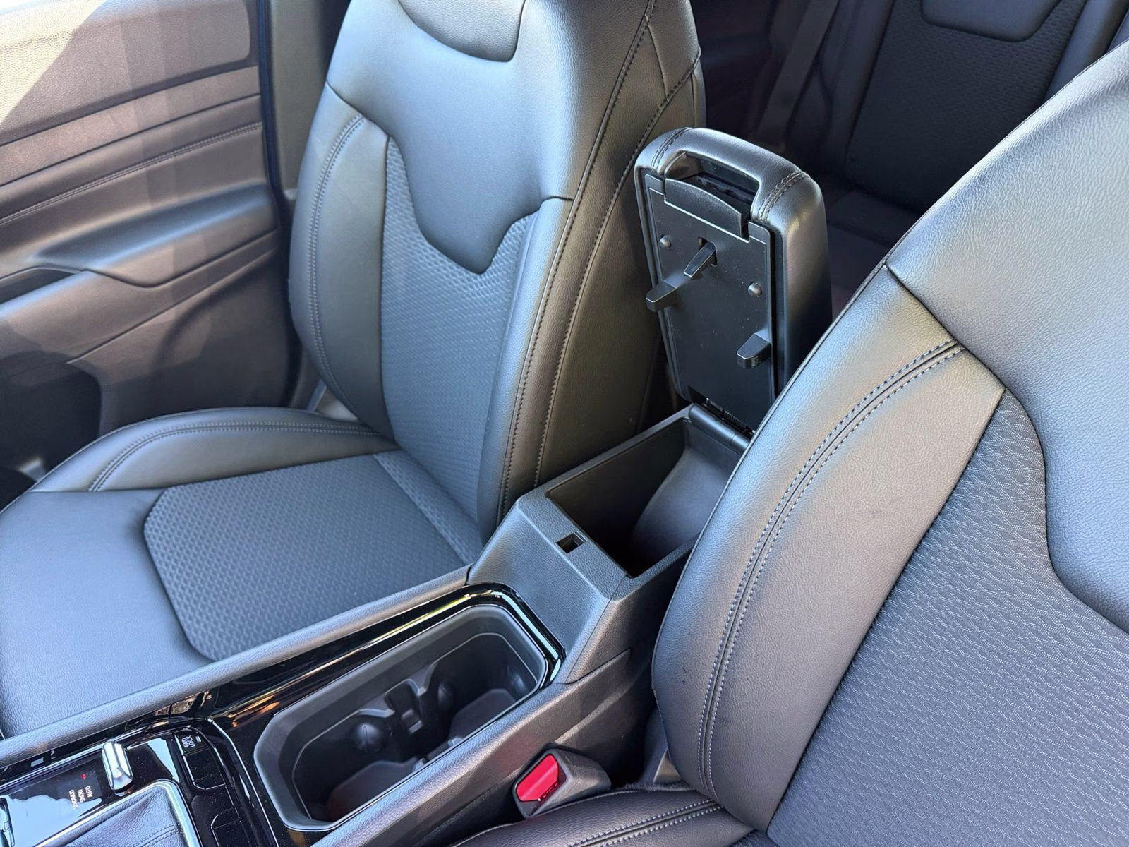 2026 Hydro Blue Pearlcoat Jeep Compass Latitude 4X4 SUV