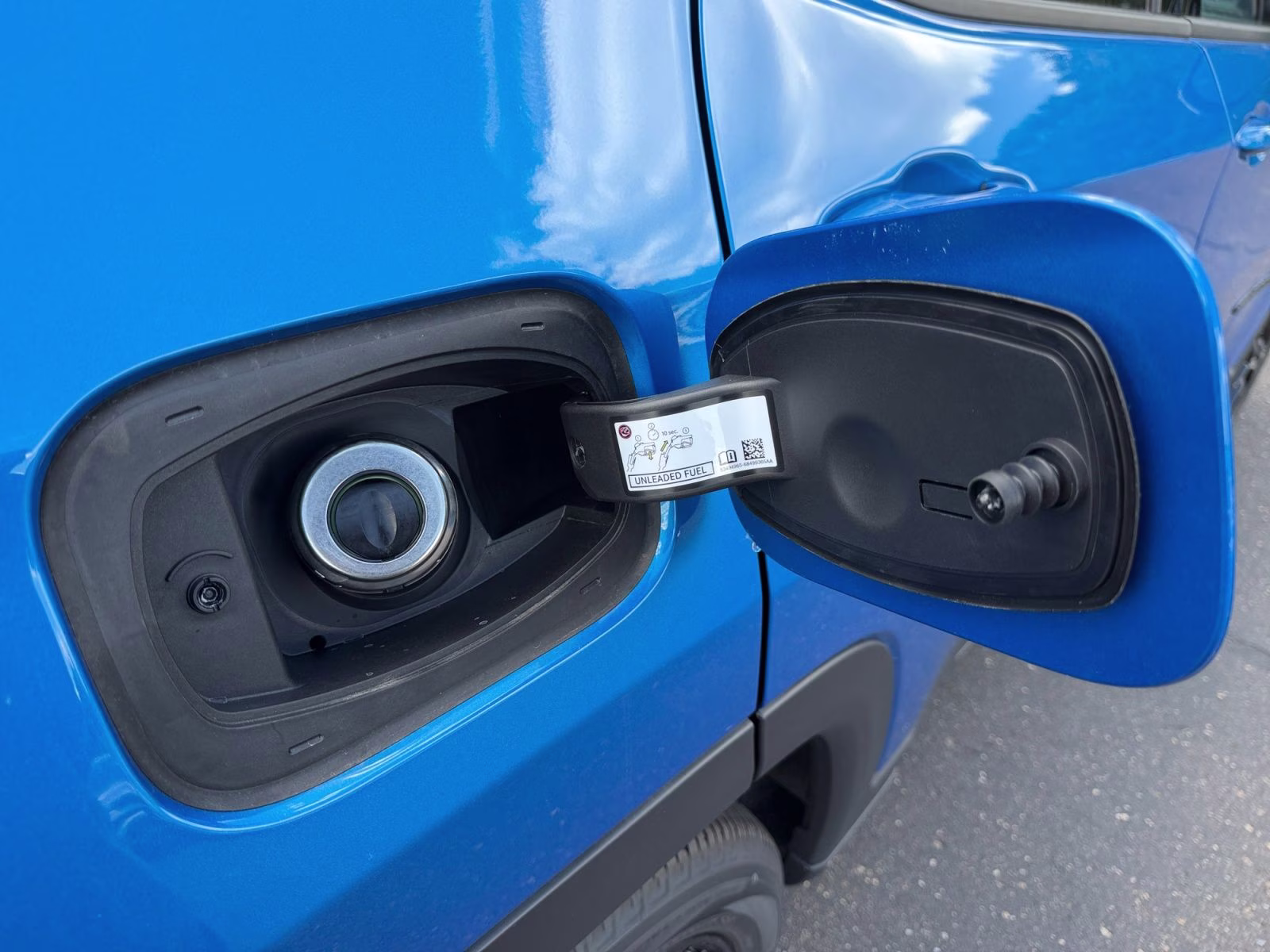 2026 Hydro Blue Pearlcoat Jeep Compass Latitude 4X4 SUV