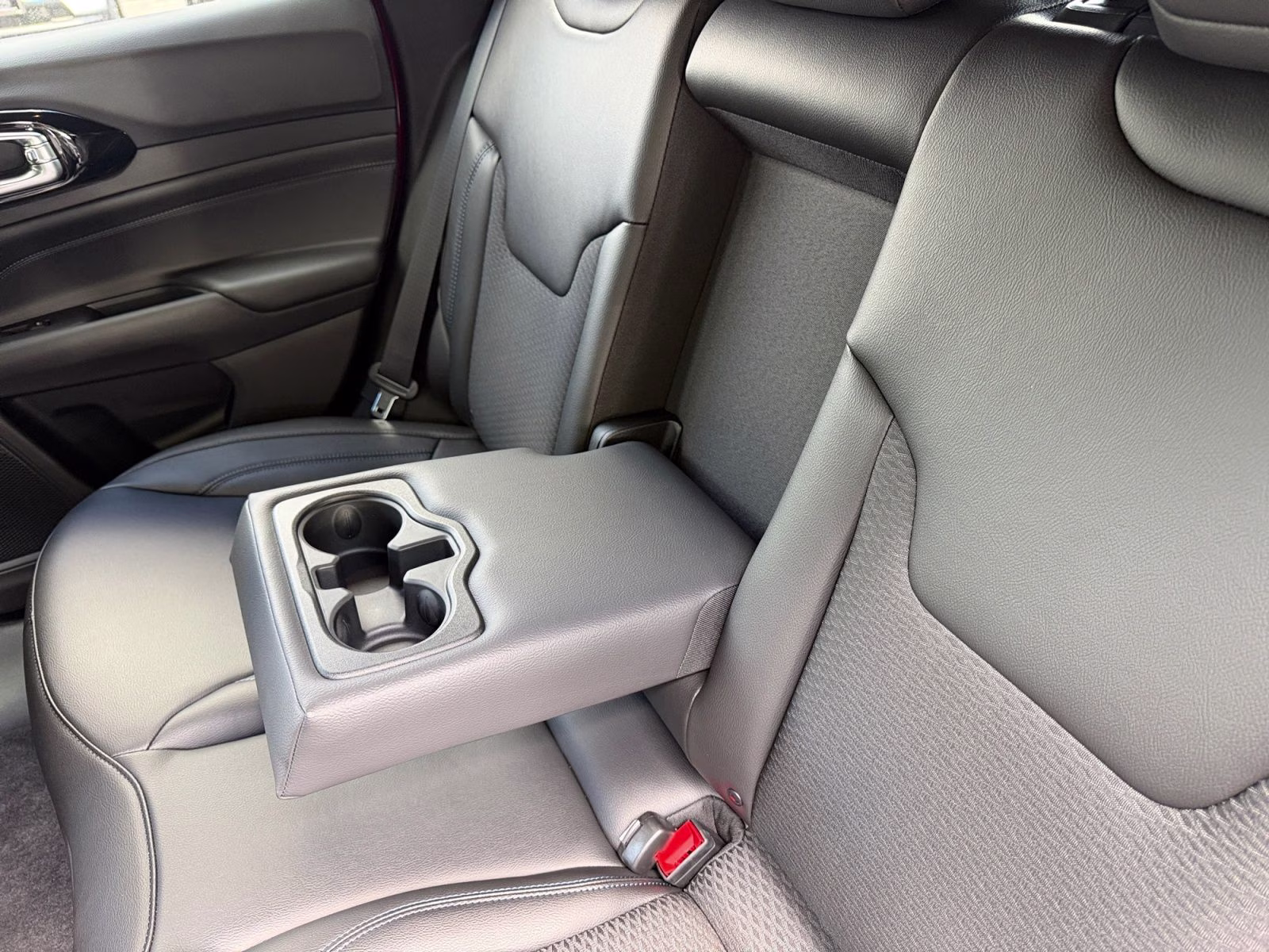 2026 Red Hot Pearlcoat Jeep Compass Latitude 4X4 SUV