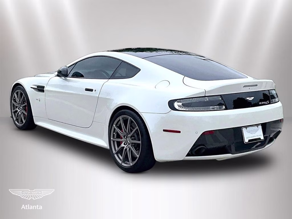 2016 Morning Frost White Aston Martin V12 Vantage S RWD Coupe