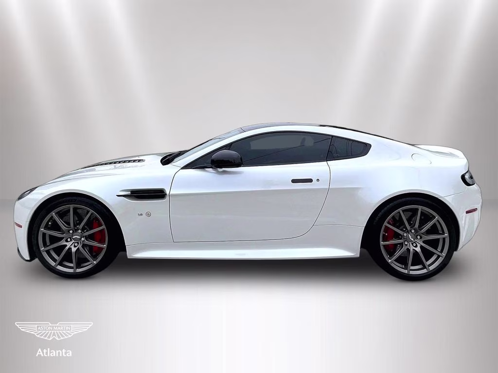2016 Morning Frost White Aston Martin V12 Vantage S RWD Coupe