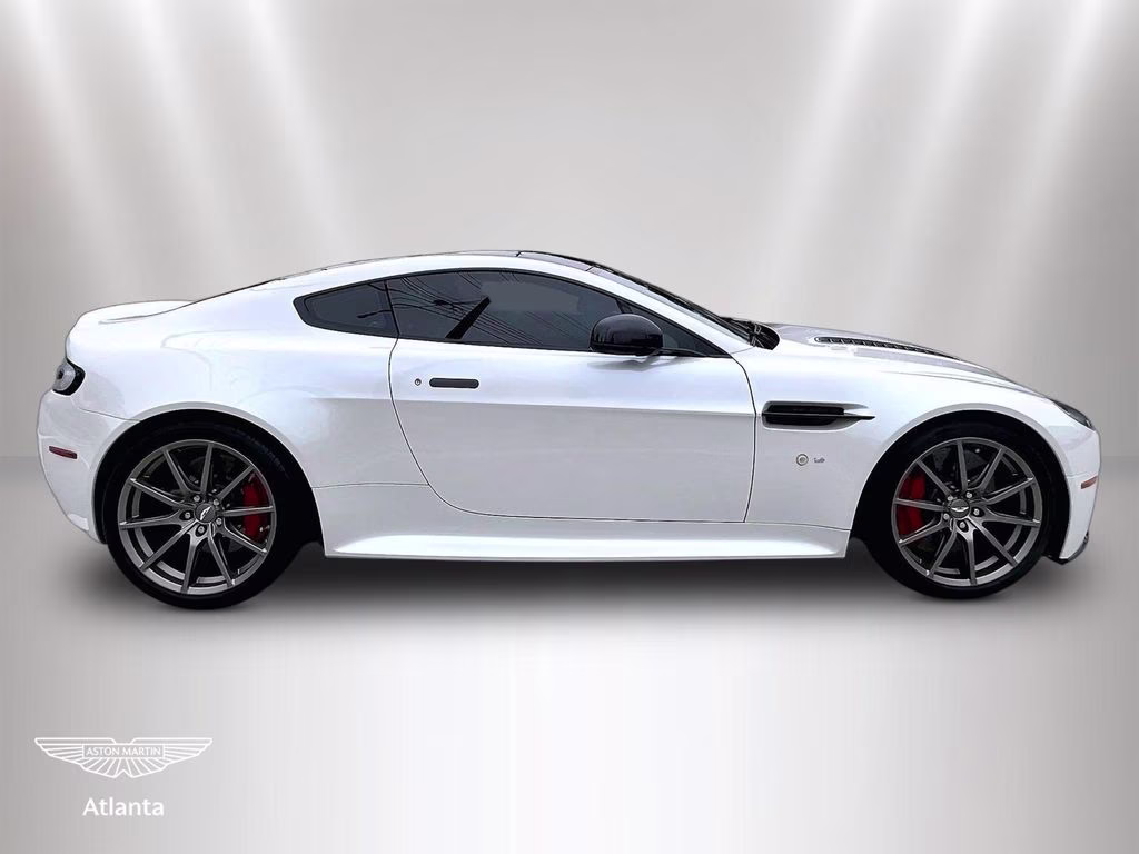 2016 Morning Frost White Aston Martin V12 Vantage S RWD Coupe