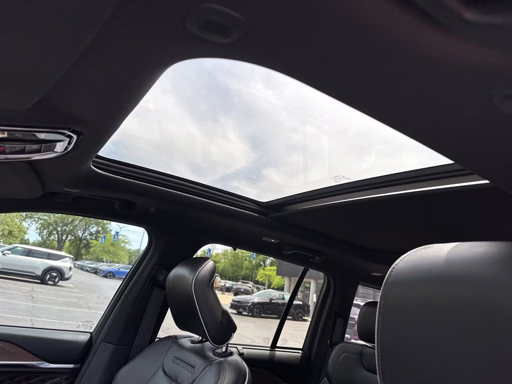 2023 Bright White Clearcoat Jeep Grand Cherokee Summit 4X4 SUV