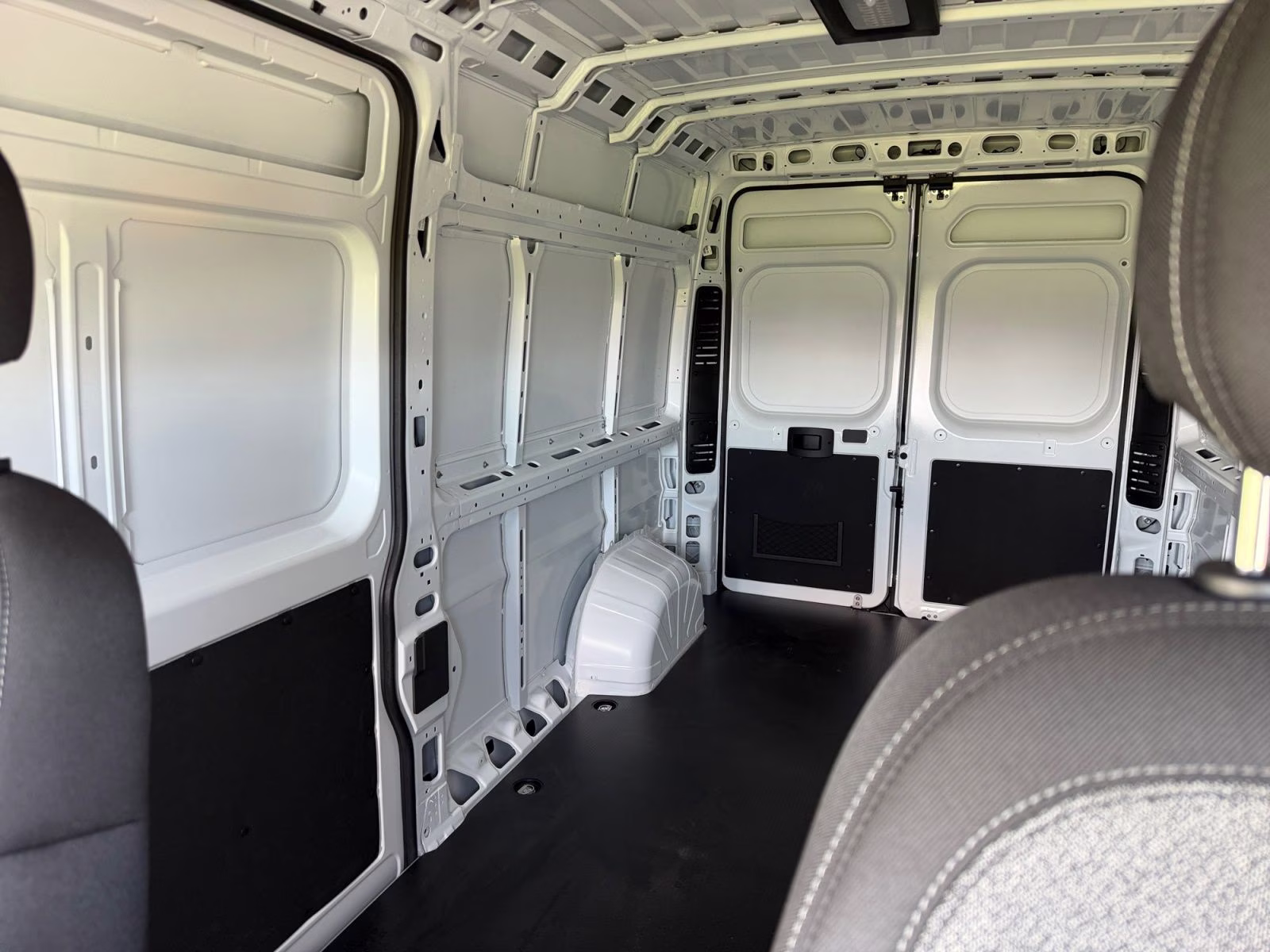 2026 Bright White Clearcoat Ram ProMaster 2500 High Roof FWD Van