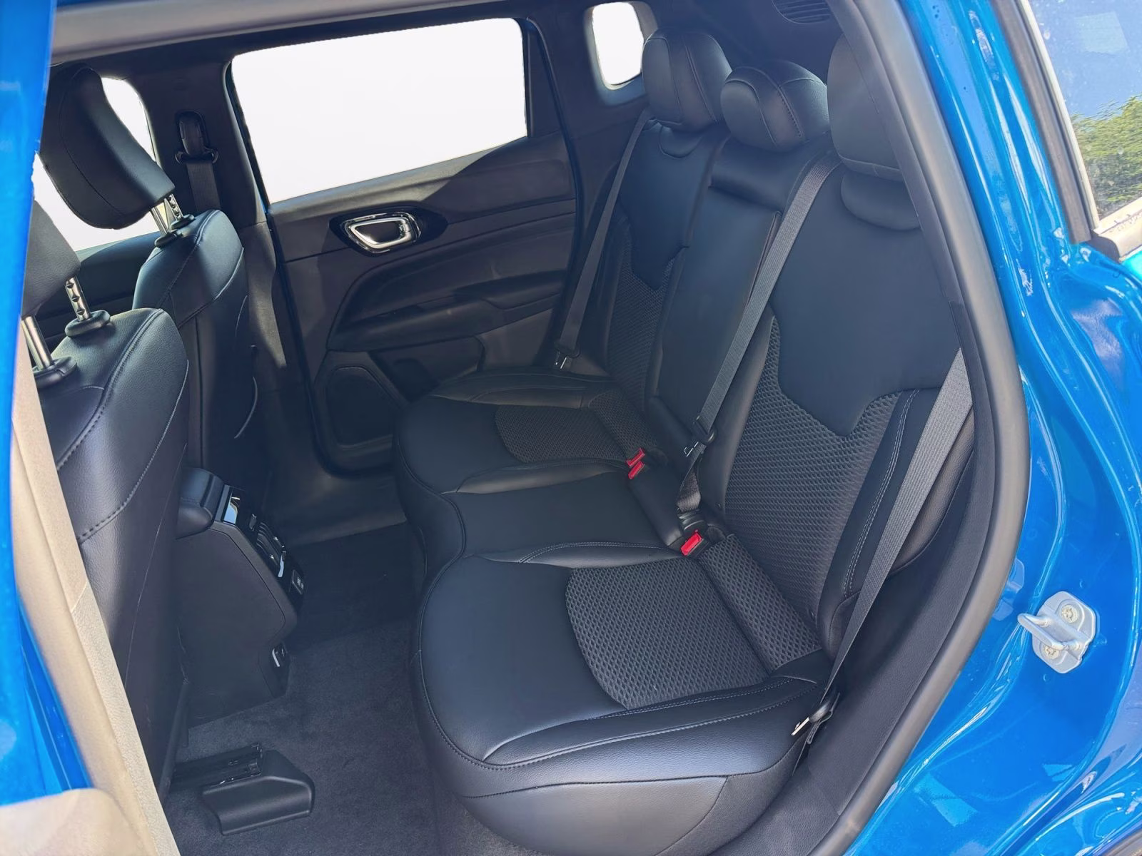 2026 Hydro Blue Pearlcoat Jeep Compass Latitude 4X4 SUV