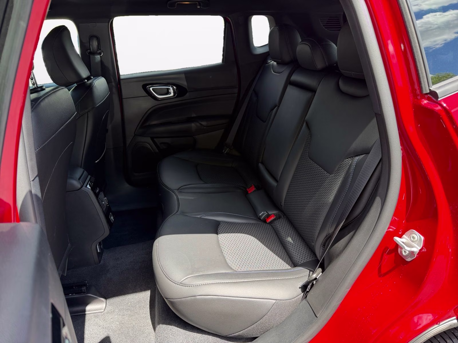 2026 Red Hot Pearlcoat Jeep Compass Latitude 4X4 SUV