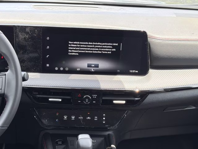 2026 Gun Metallic/Scarlet Ember Tintcoat Nissan Kicks SR FWD SUV