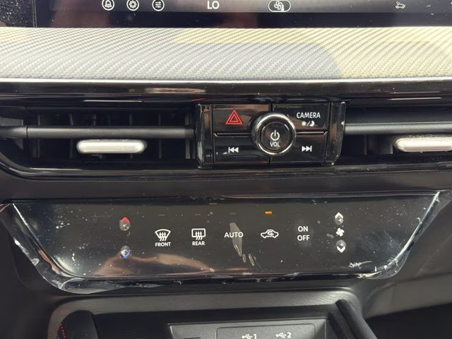 2026 Gun Metallic/Scarlet Ember Tintcoat Nissan Kicks SR FWD SUV