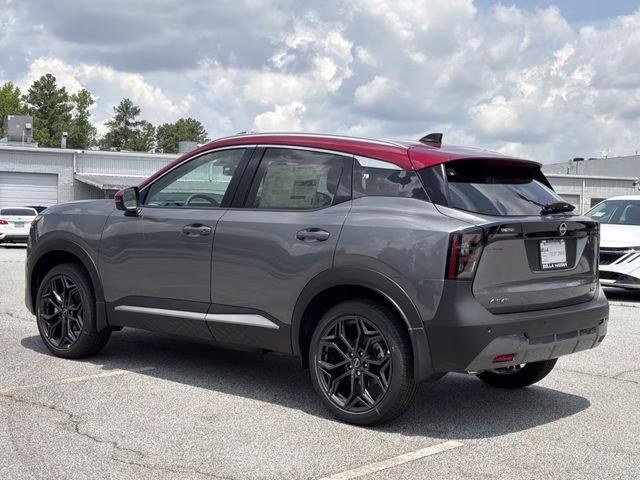 2026 Gun Metallic/Scarlet Ember Tintcoat Nissan Kicks SR FWD SUV