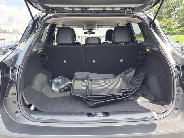 2026 Gun Metallic Nissan Kicks SR FWD SUV