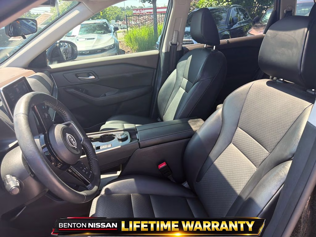 2023 Super Black Nissan Rogue SV AWD SUV