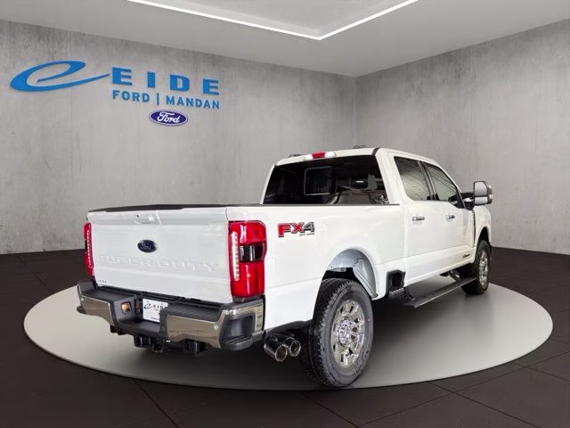 2026 White Metallic Ford Super Duty F-250 SRW Lariat Chrome 4X4 Truck
