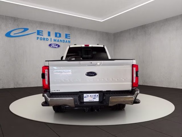 2026 White Metallic Ford Super Duty F-250 SRW Lariat Chrome 4X4 Truck