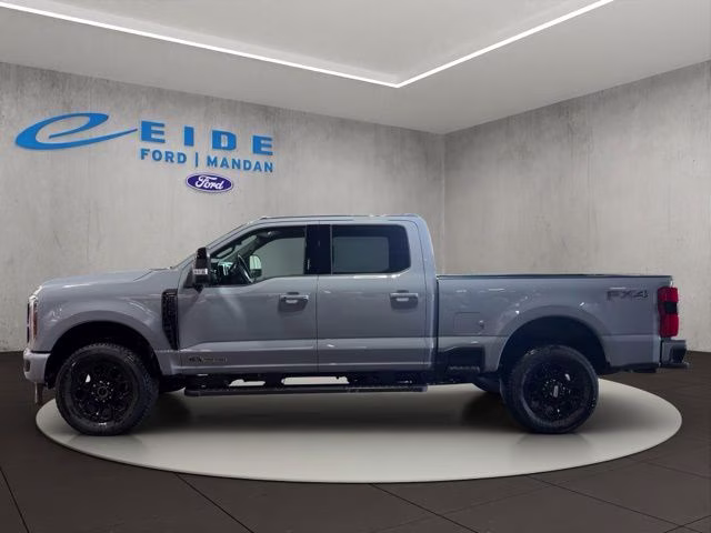 2026 Glacier Gray Metallic Tri-Coat Ford Super Duty F-250 SRW Lariat Black Appearance 4X4 Truck